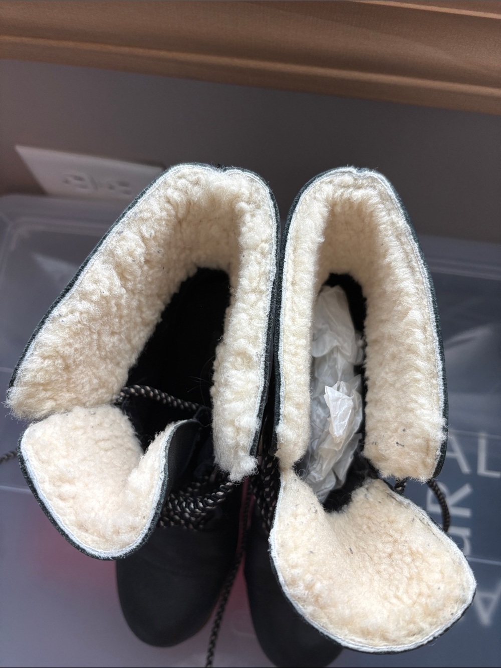 Sorel Women's Black Faux-Sherpa Lace-Up Winter Boots - Picture 9 of 9